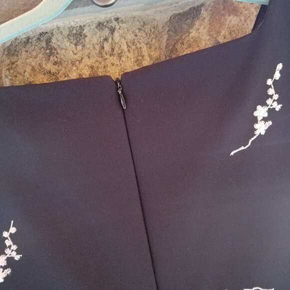 NWT - Fully Lined Black Dress Pink/White Embriodered (Sz 14) - Picture 7 of 9